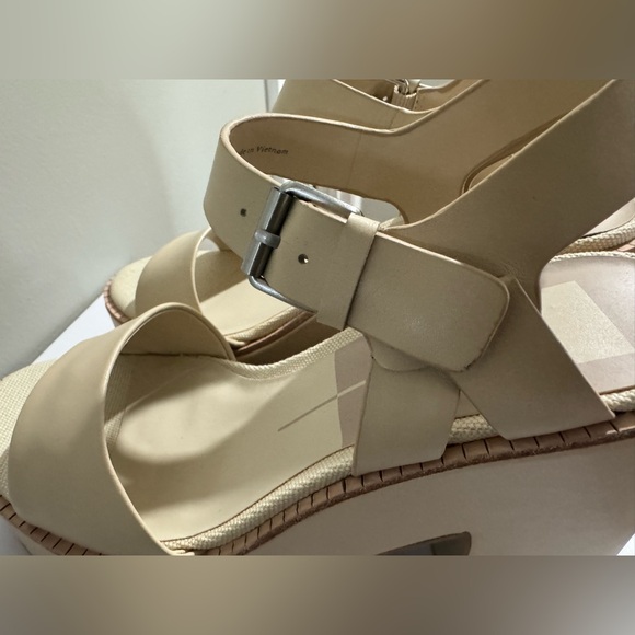 Dolce Vita Ella Platform Heel - Picture 7 of 8